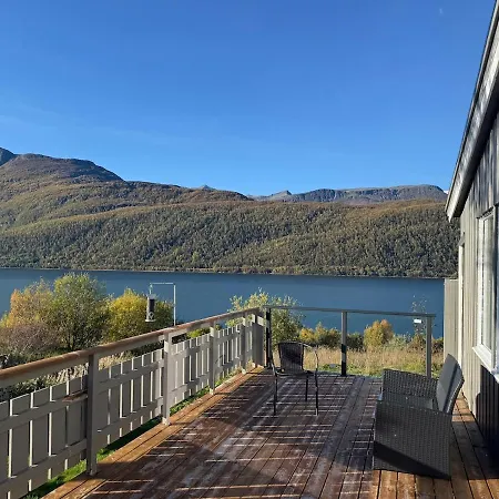 Myrvoll Trails Og View Lakselvbukt